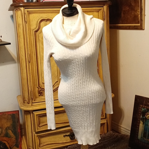 Womens Knit Crochet Sweater dress Swoop Scoop Cowl Turtle creamy Med 2b BEBE b1 - Picture 8 of 8